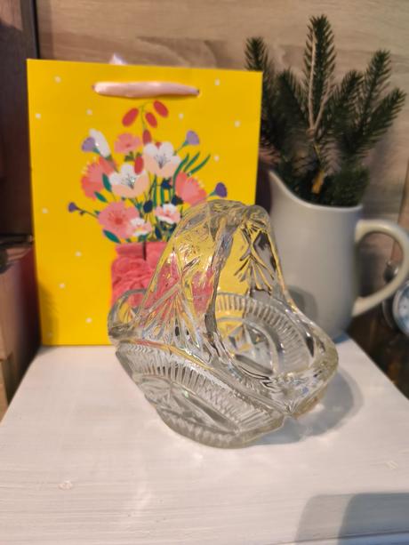 Malý sklenený košík výpredaj, 