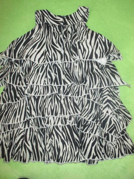 Krásne volánové šatočky, debenhams,110