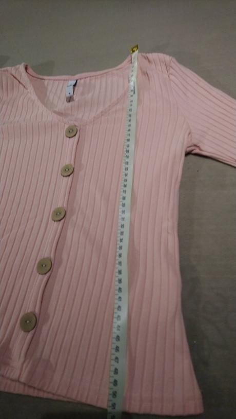 Tenký svetloružový svetrík, s