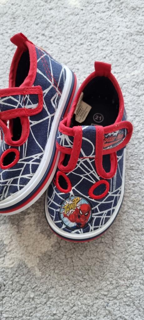 Papučky v.21, marvel,21