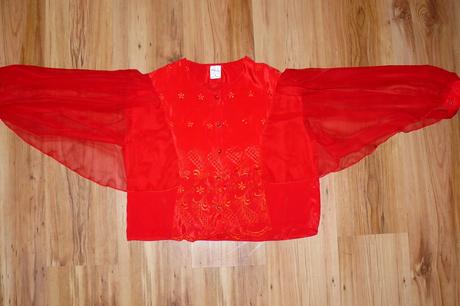 Vyšívaná blúzka, 38