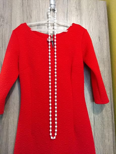 Korále dlhé - čierne, biele,