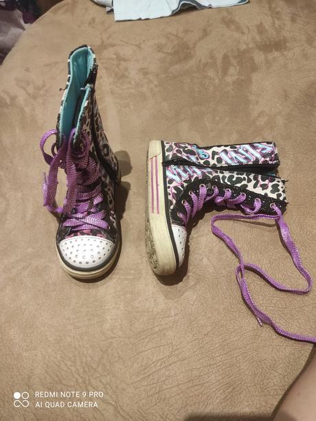 Tenisky svietiace, 26