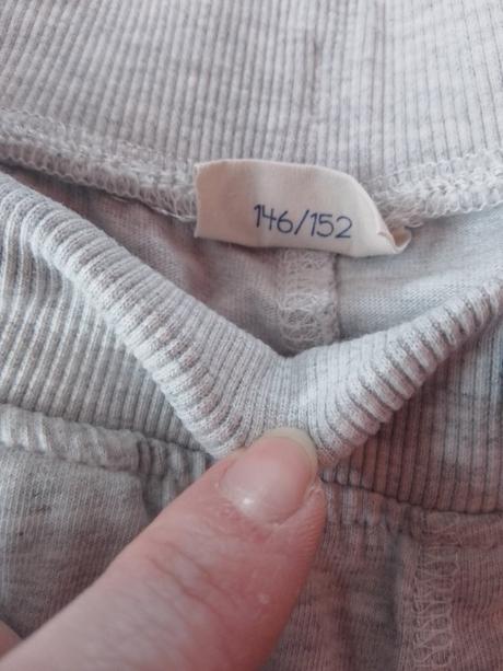 Šortky na doma, 146