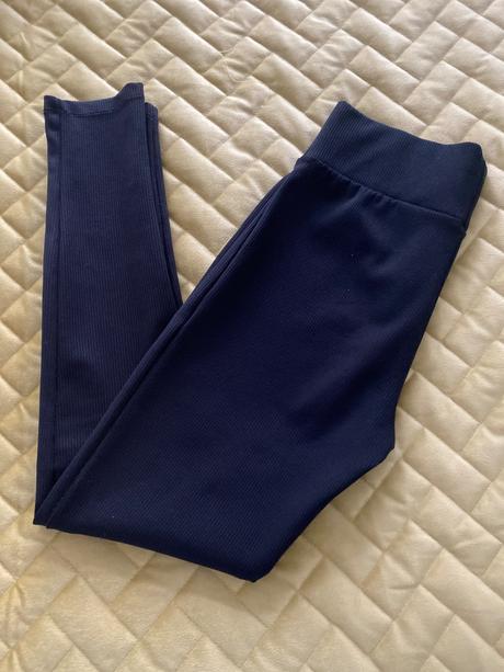 Vrúbkovane leginy, m