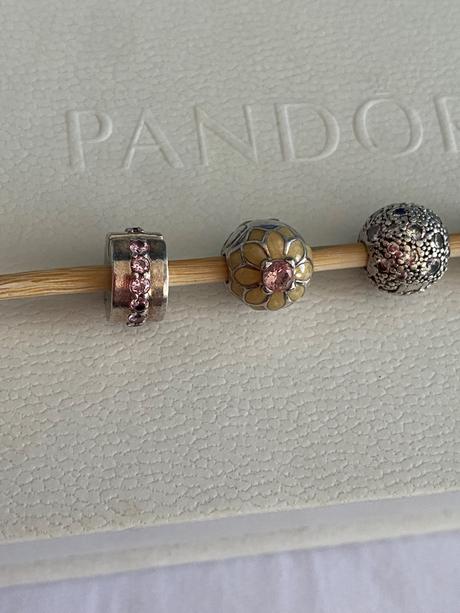 Pandora klipy, pandora