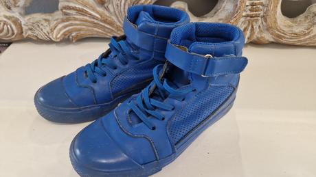 Reserved vyššie tenisky, veľkosť 33, minimum nosen, reserved,33