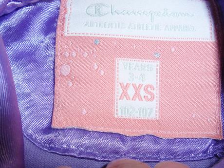 Zamatová mikina, 104