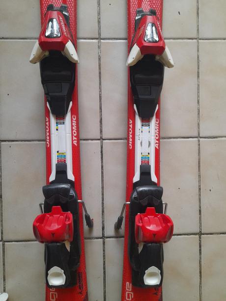 Červené lyže atomic xt 115, atomic,110-119 cm
