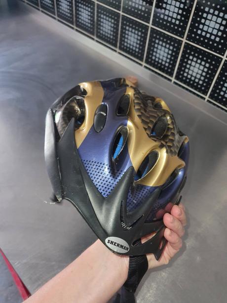 Pánska cyklo prilba, l