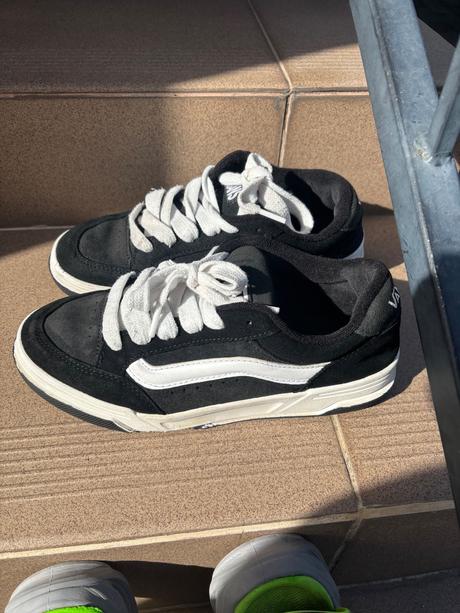 Darujem k nákupu, vans,38