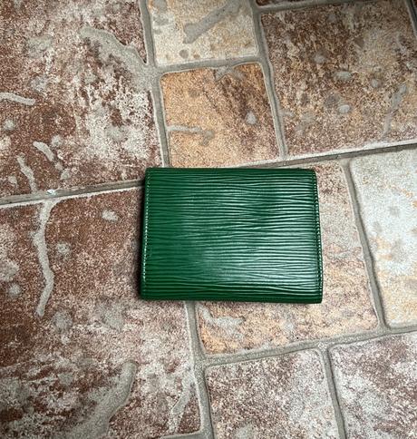 Louis vuitton epi leather peňaženka, louis vuitton