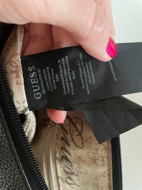 Kabelka guess cierna, guess