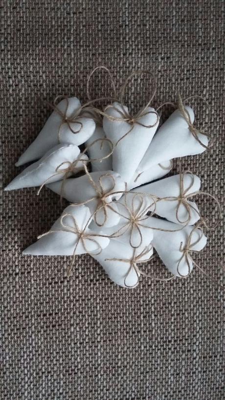 Srdiečka na dozdobenie darčekového balenia,