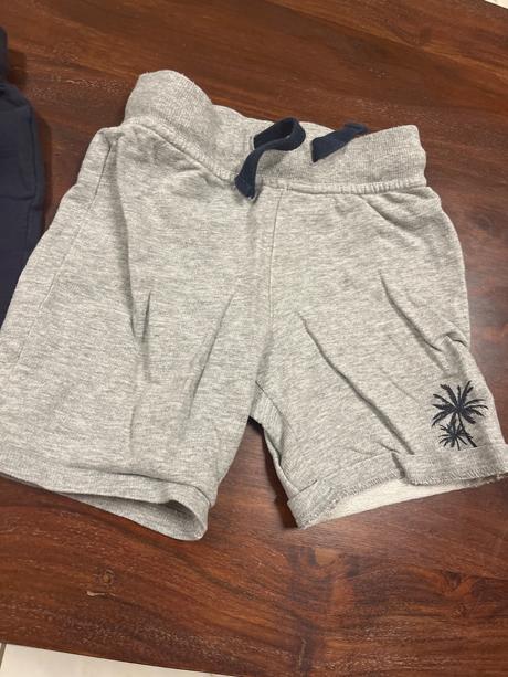 Šortky, lupilu,110