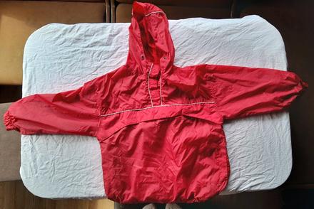 Vetruvzdorná bunda, 128