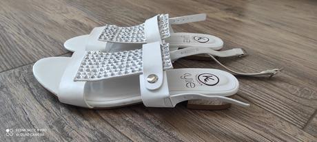 Krásne sandále_2x obuté, 38