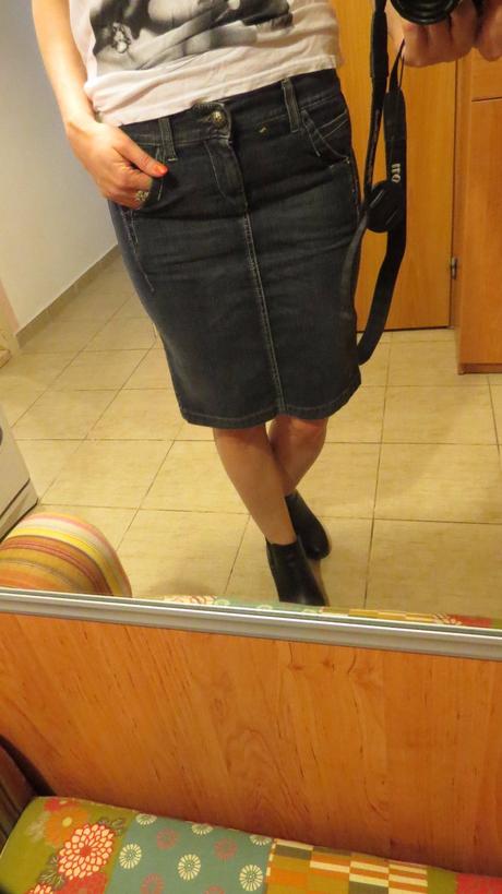 Zostihlujuca riflova sukna. top stav a strih., miss sixty,s