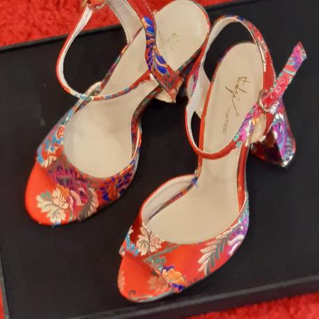 Dámske vyšívané sandále, 37