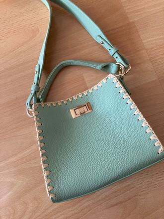 Taska cez plece even&odd, 