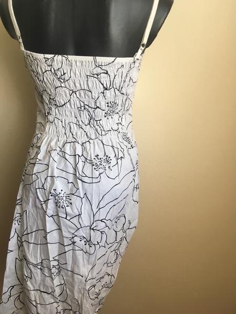 Letné biele saty, s