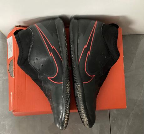 Halovky, nike,33