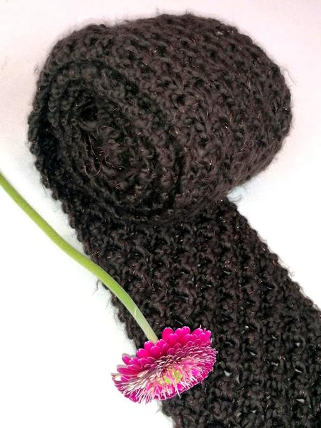 Voice of europe - lesklý pletený šál,