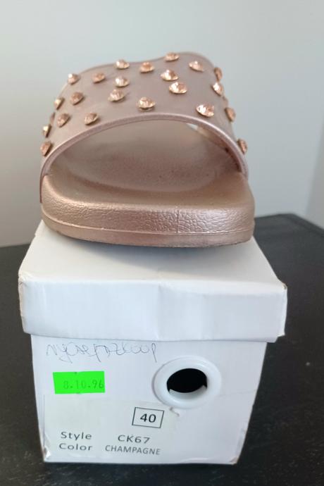 Dámske šľapky, 40