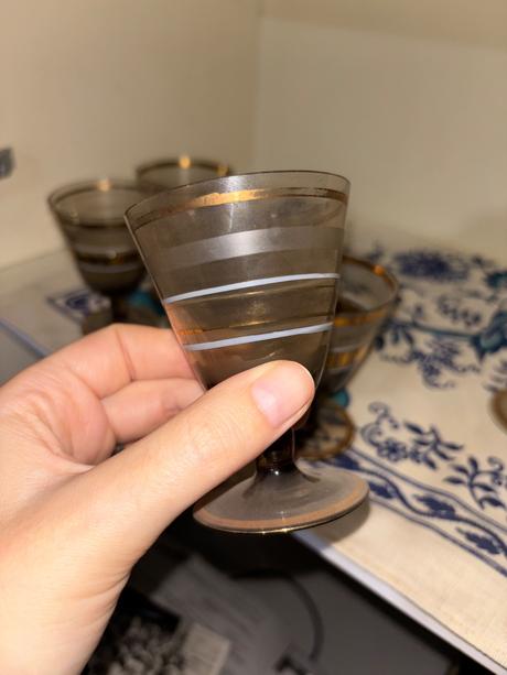Retro likérové poháre na stopke 6ks,