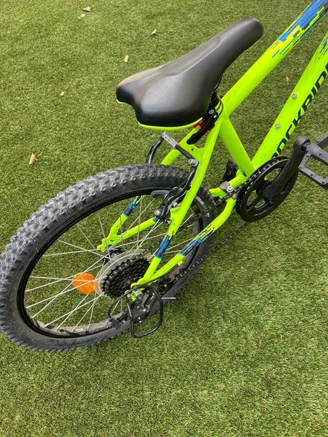 Bicykel s prehadzovackou ako novy, 16