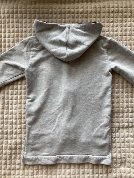 Mikinka slúchadlová, 104