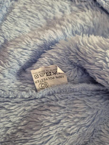 Teply sveter s čiapkou 62, 62