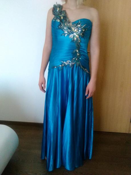 Tyrkysovomodre saty, 40