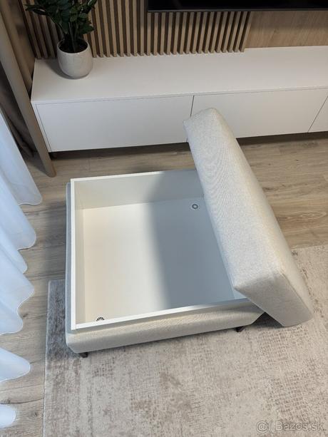 Dizajnová podnožka / taburetka westwing luna, 