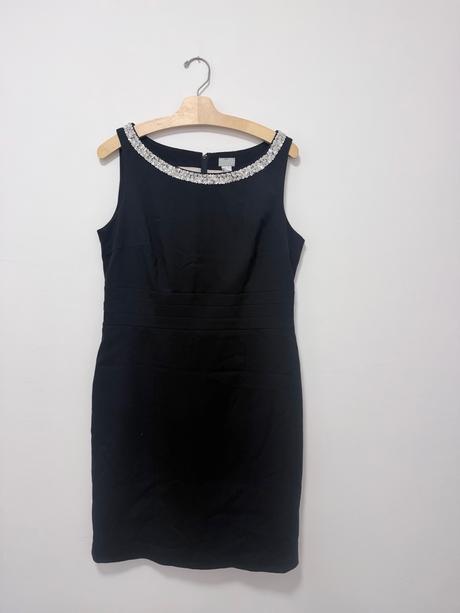 Čierne elegantné šaty h&m so strieborným výstrihom, h&m,46