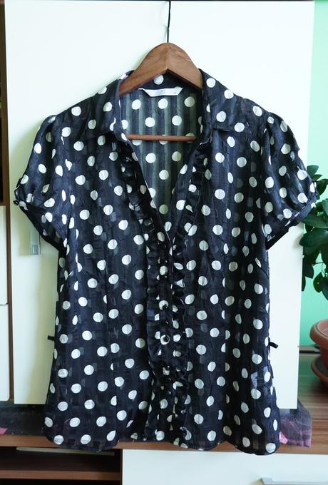 Bodkovaná blúzka, tu,l