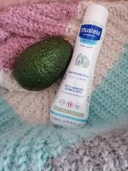 Mustela® Bublinková pena do kúpeľa s organicky pestovaným avokádom, 200 ml