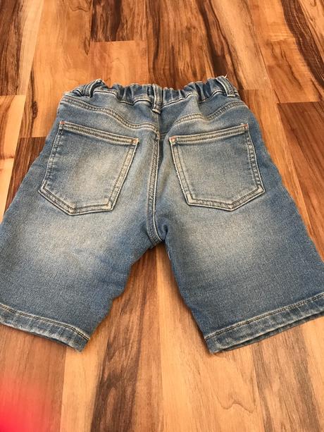 Kraťasy 122, f&f,122