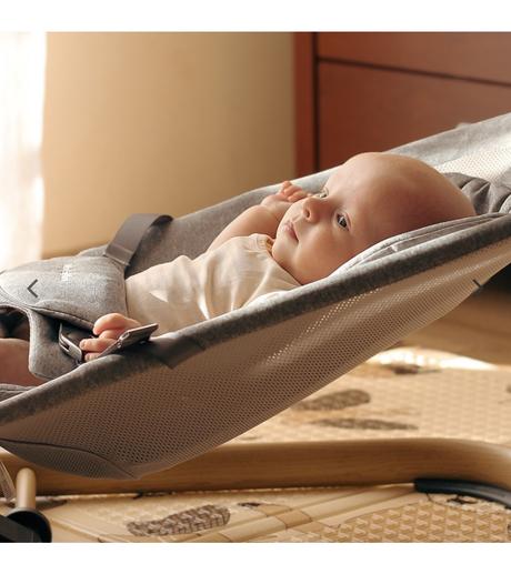 Hojdacie kreslo bouncer 2 v 1 moby-system,