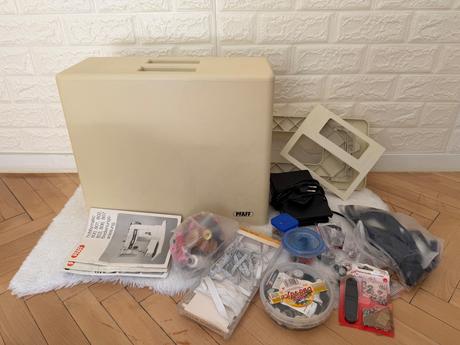 Pfaff hobbymatic 803nemecký kufríkový šijací stroj,