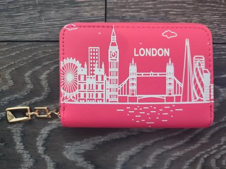 Ružová peňaženka,