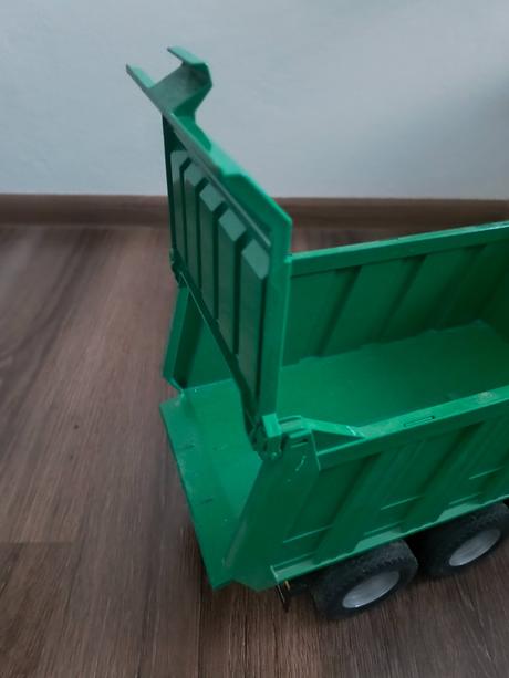 Tatra bruder cena s postou,