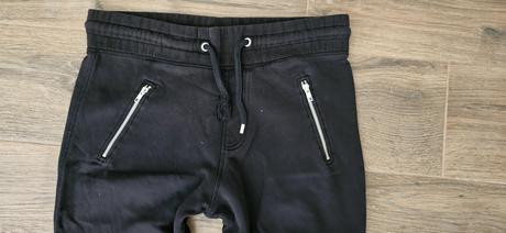 Čierne h&m tepláky, h&m,s