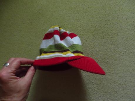 Detská čiapka so šiltom - veľ. 98/104, 98