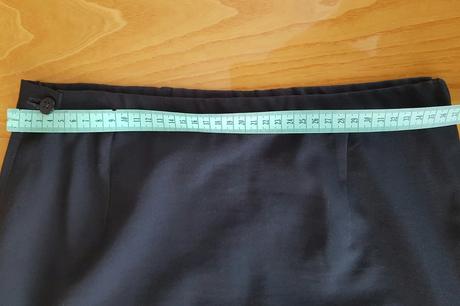 Dlha sukna s velkym rozparkom, s