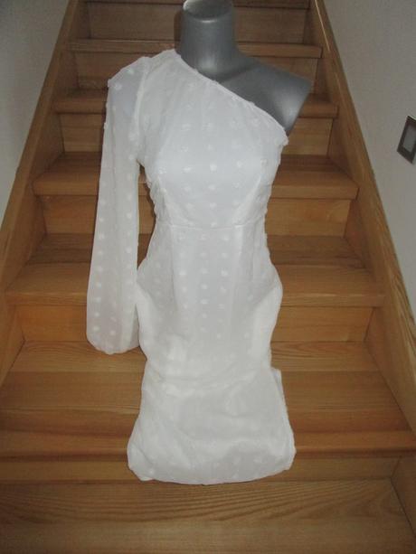 Krasne  biele saty, s