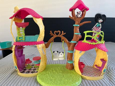 Enchantimals panda dom, 