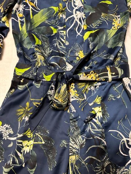 Krásny vzorovaný lesklý overal guess jeans orig., guess,l / m