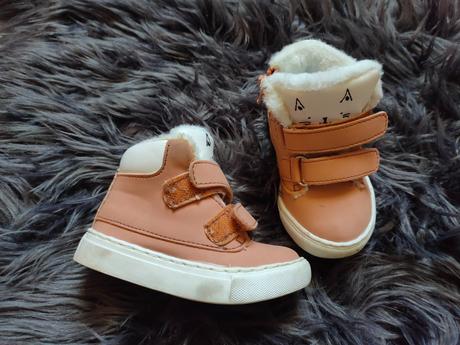 Členkové tenisky, reserved,20