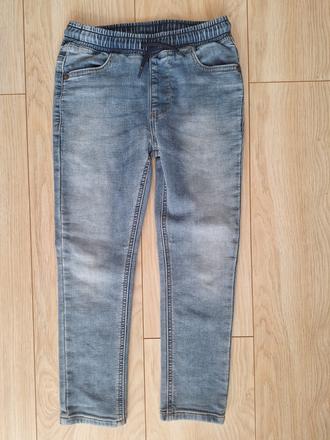 Džínsy, next,122